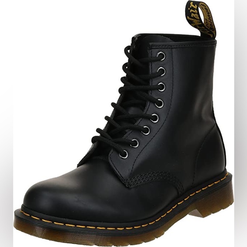 NEW! Never Worn, Dr. Martens 1460 Women’s Black Napa 8 Eye Boot